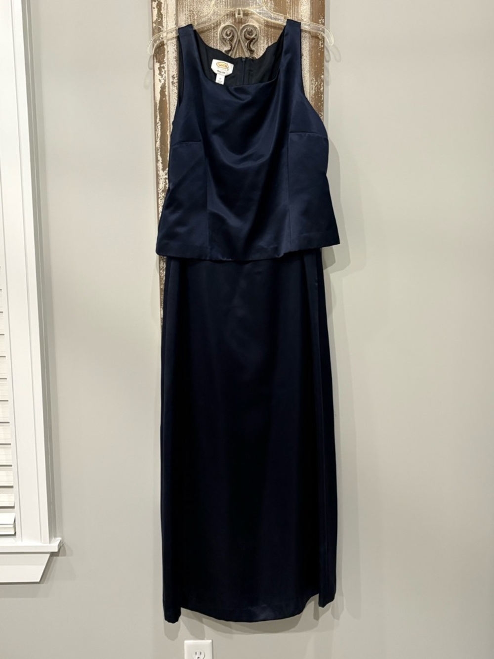 EUC Women’s Vintage TALBOTS 💯% SilkNavy Blue Sleeveless Dress (12)